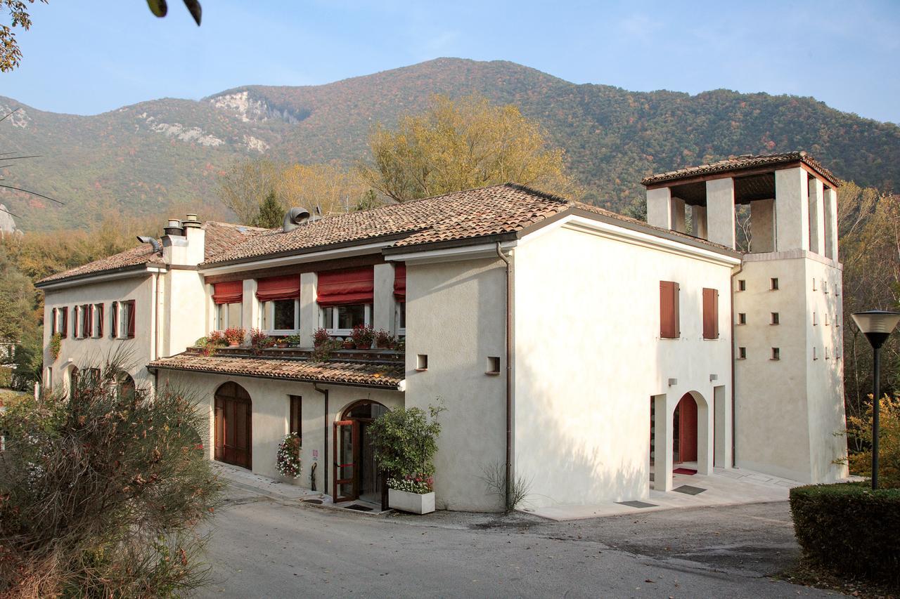 Hotel La Ginestra Аккуаланья Екстер'єр фото